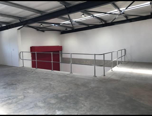 300M² WAREHOUSE TO LET IN GLEN ANIL